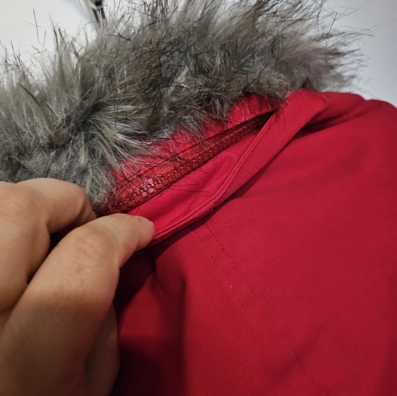 Women's Windriver T-Max Winter Parka Red - Picture 5 of 9
